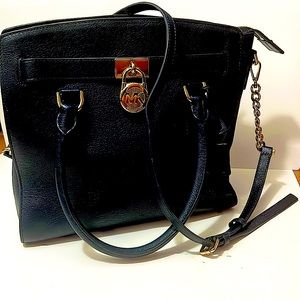 Micheal Kors bag new barely worn